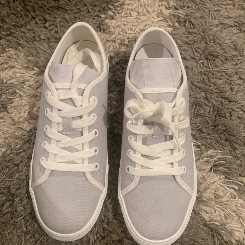 New Vionic Oasis Canvas Sneakers